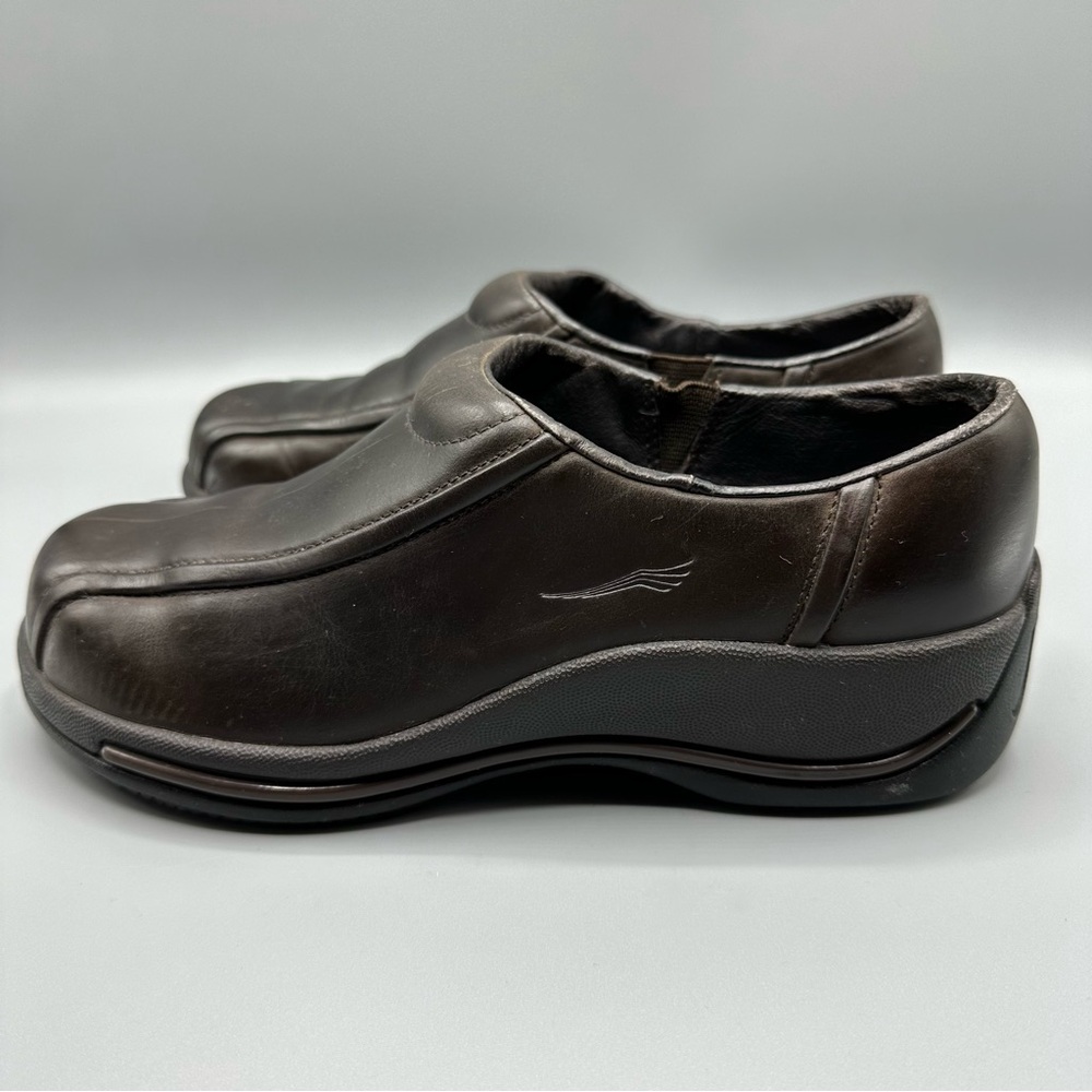Dansko Low Top Black Leather non slip mules Women’s Size 38 Brown